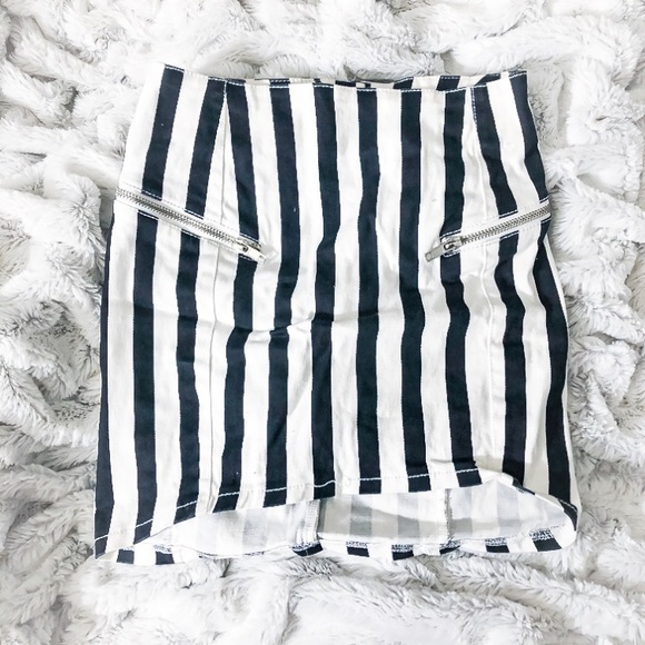 H&M Dresses & Skirts - H&M Striped Zipper Mini Skirt